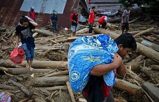 Endonezya’da sel felaketinde ölenlerin sayısı...