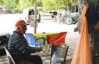 Erdek’te balıkçı ağları onarımda