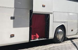 Esenyurt’ta park halindeki yolcu otobüsünde şoförün...