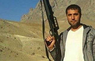 Eşini defalarca kez bıçaklayıp, ’intihar etti’...