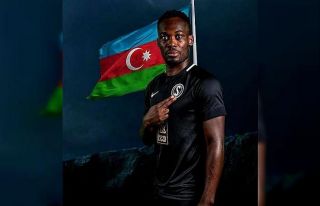 Ganalı yıldız Essien, Azerbaycan şehitlerini unutmadı