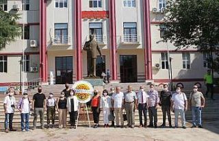 Gazetecilerden sessiz kutlama