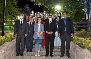 Görev yeri değişen mülki idari amirlerine veda...