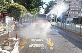 Haliliye’ye bayramda gül suyu serpildi