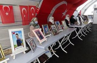 HDP önündeki ailelerin evlat nöbeti 325’inci...