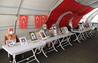 HDP önündeki ailelerin evlat nöbeti 327’nci gününde