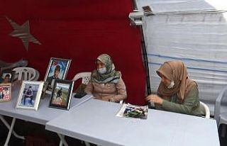 HDP önündeki evlat nöbetine 2 aile daha katıldı