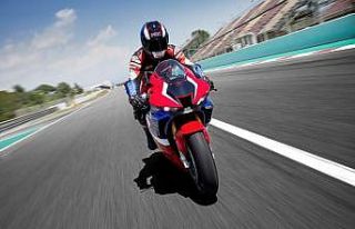 Honda’nın en güçlü motosikleti Türkiye’de...