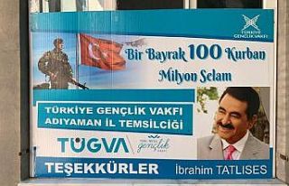 İbrahim Tatlıses demokrasi şehitleri için 100...
