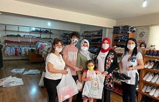 İhtiyaç sahibi ailelere giysi yardımı