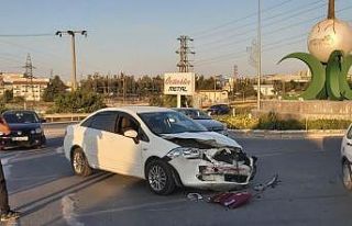 İki aracın kullanılmaz hale geldiği kazada yaralanan...