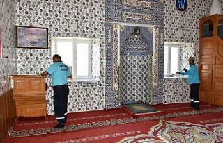 İnönü camilerinde bayram temizliği