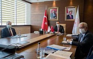 Isparta’ya 2 futbol sahası ve 17 semt sahası geliyor