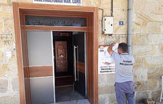 İvrindi de camiler bayrama hazırlandı