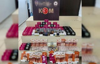 İzmir’de aktara kaçak cinsel içerikli ürün...