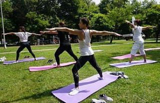 İzmit Belediyesinden kadınlara özel spor etkinliği