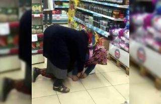 Kadınlar düdüklü tencere için kavga etti