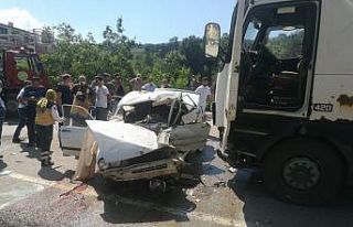 Kastamonu’da tır ile otomobil çarpıştı: 3 ölü