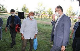 Kaymakam Türkmen vatandaşlarla bayramlaştı