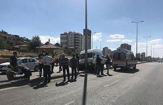 Kayseri’de 4 aracın karıştığı kazada 7 kişi...