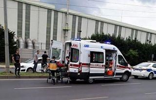 Kırmızı ışıkta duramadı otomobile çarptı:...