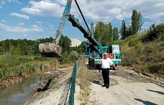 Koca Çay ve Küçük Çay’da temizleme çalışması