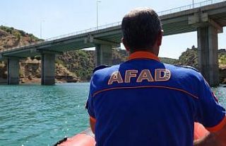 Kodu düşürülen baraj gölünde Gülistan aranıyor