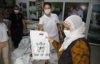 Konak’ta bayram öncesi yüzler güldü