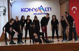 Konyaaltı Belediye Tiyatrosu, “Kuvayi Milliye Destanı”...