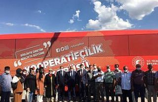 Kooperatifçilik otobüsü Kale ilçesinde