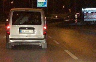 Koronayı hiçe saydılar hafif ticari araçla 8 kişi...