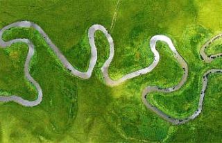 Kura Nehri’nin oluşturduğu menderesler mest ediyor