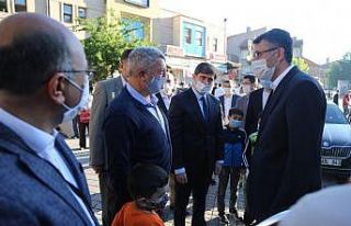 Kütahya’da ’Mesafeli’ bayramlaşma