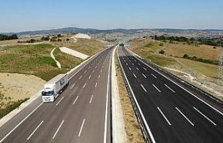 Kuzey Marmara Otoyolu’nin Sevindikli-İzmit geçişi...