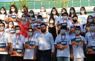 LGS şampiyonları madalyalarını aldı