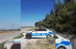 Magandalar maket polis arabasını yaktı