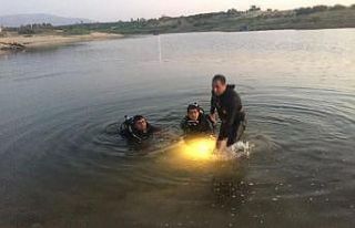 Malatya’da serinlemek için gölete giren genç...