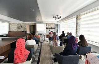 Mamaklı kadınlara e-ticaret eğitimi
