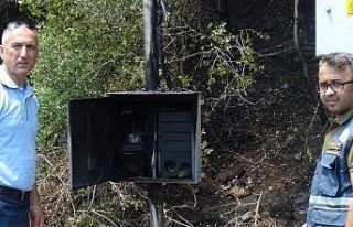 Manavgat’ta patlayan elektrik panosu orman yangınına...