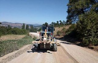 Manisa’nın mahalle yollarında asfalt hazırlığı