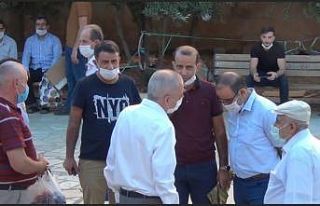 Mardin’de bayram namazı kılındı, cemaat tokalaşmadan...