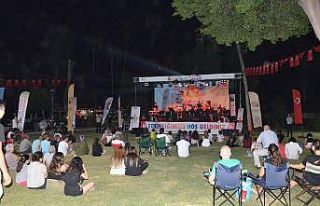 Mersin’de yaz konserleri büyük ilgi görüyor