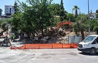 Metro inşaatı esnasında hasar gören iş yeri tedbir...