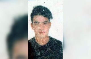 Minibüste kafasından vurulan genç ağır yaralandı