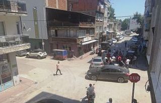 Motosiklet kazası saniye saniye kameraya yansıdı