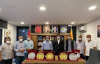 Muhtarlardan AK Parti Of İlçe Başkanı Terzioğlu’na...
