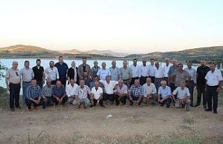 Muhtarlardan Kaymakam Yavuz onuruna veda yemeği