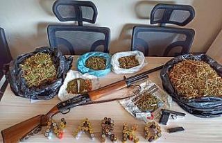 Narkotik polisinden uyuşturucu operasyonu: 2 gözaltı