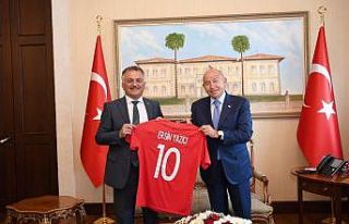 Nihat Özdemir, Antalya’da ziyaretlerde bulundu