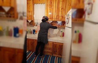 Niksar Belediyesi yaşlıların evinde bayram temizliği...